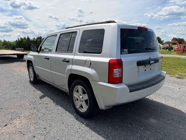 2010-jeep-patriot-image-3
