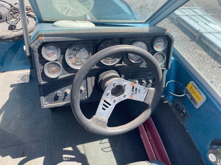#2151-•-1989-stratos-bass-boat-and-stratos-trailer-image-52