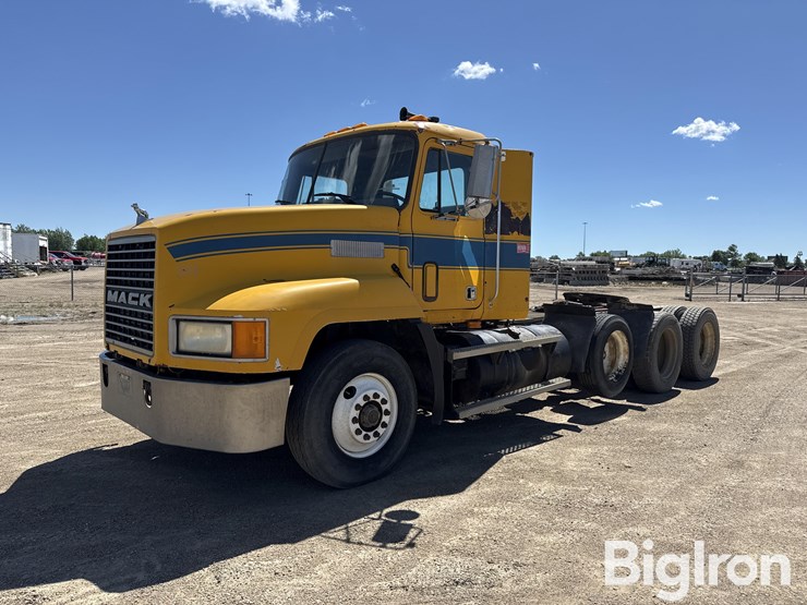1995-mack-ch613-image-1