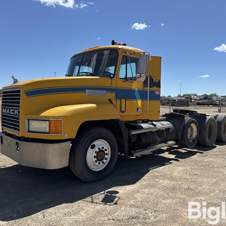 1995 MACK CH613