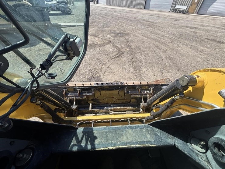 2018-yanmar-s220r-image-26