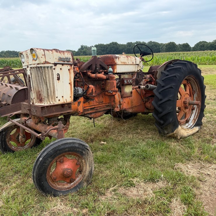 J I CASE 701