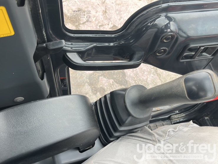 2022-kubota-u35-image-31