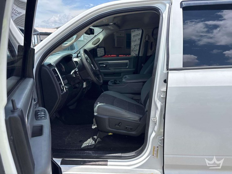 2017-dodge-1500-image-11