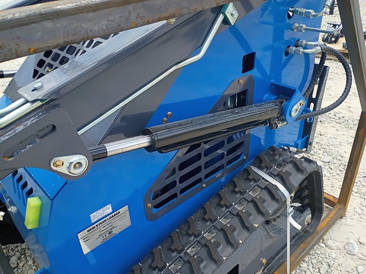 #l63-021-•-2026-zjg-380-mini-skid-steer-image-24