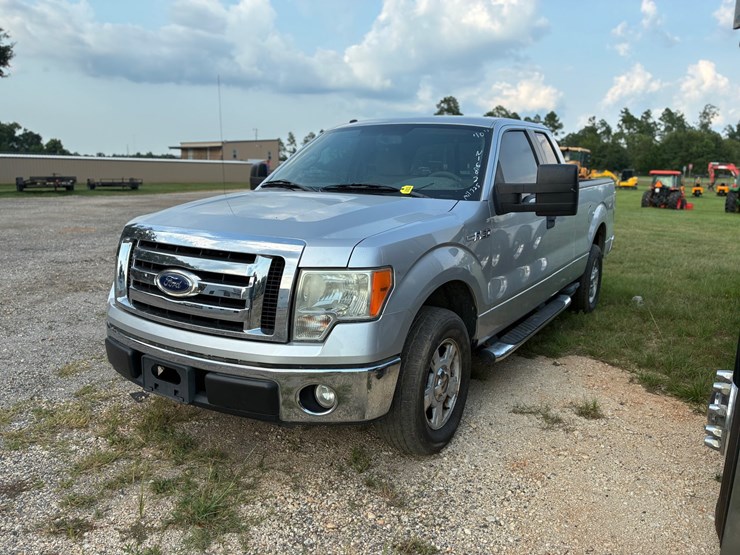 2010-ford-f150-image-1