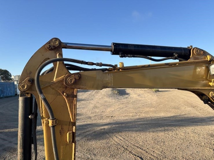 2007-caterpillar-303c-cr-image-15