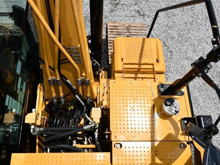 2017-caterpillar-313fl-image-8