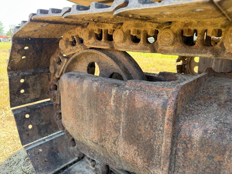 caterpillar-307-image-24