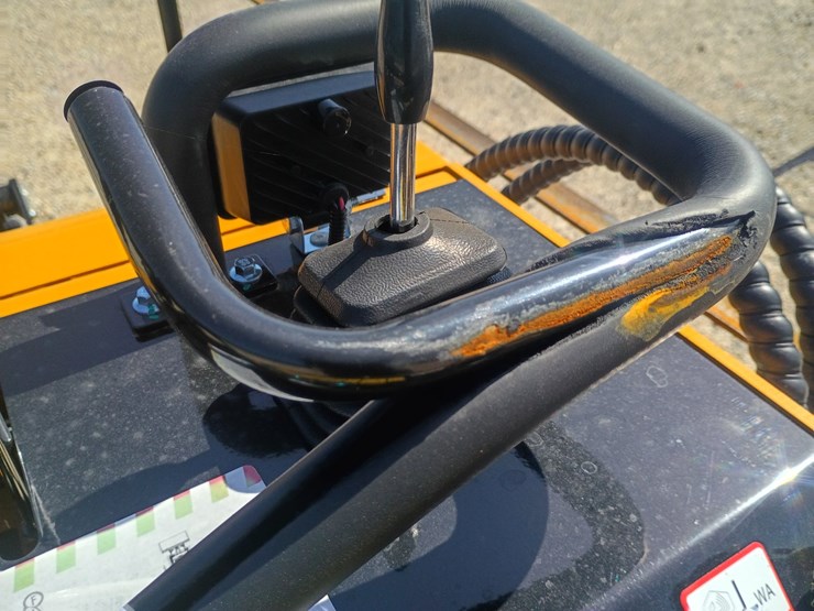 #l66-012-•-2026-agt-mx-crt23-mini-skid-steer-image-13