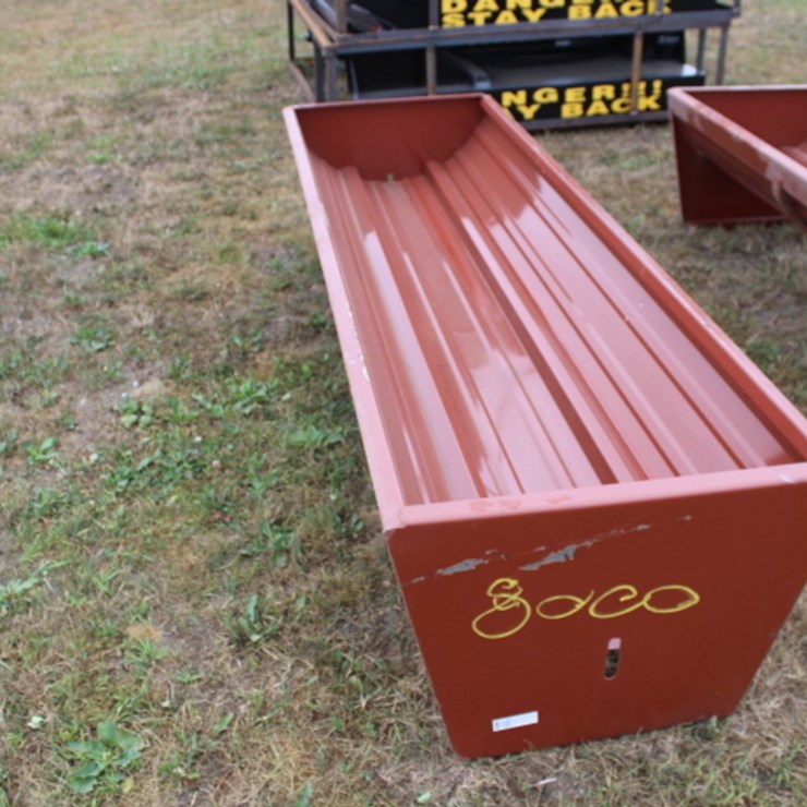 #8000 • cattle feeder