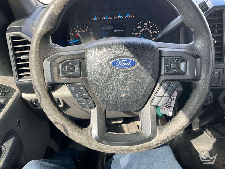 2017-ford-f150-image-16