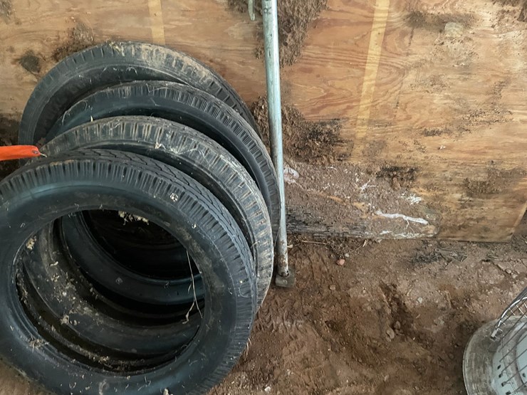 #1251-•-(4)-model-a-tires-image-3
