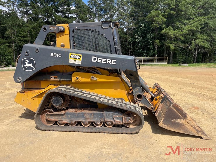 2020-deere-331g-image-2