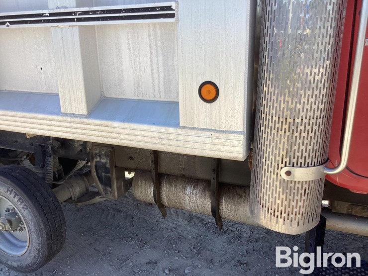 1992-mack-rd690s-image-14