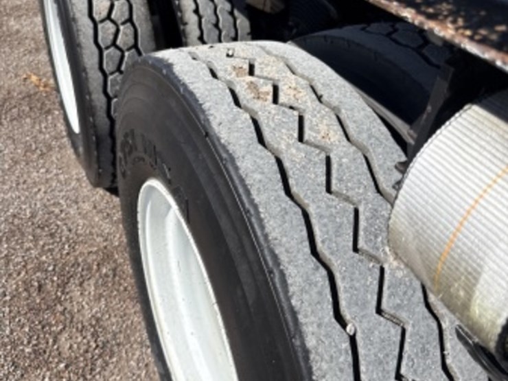 2007-freightliner-m2-112-f/b-image-13