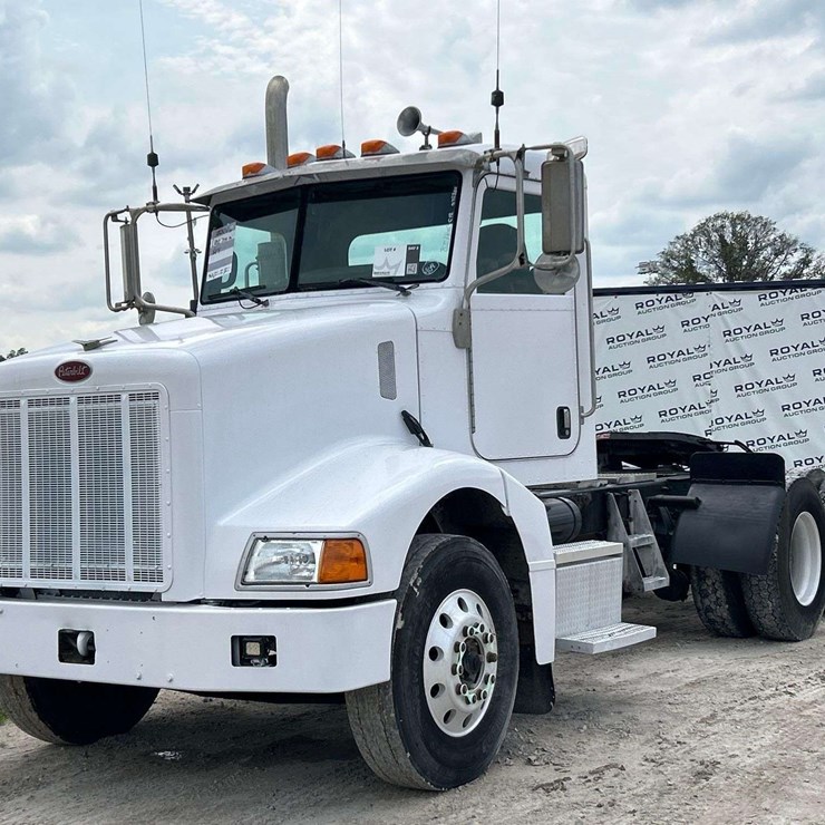 2006 PETERBILT 385