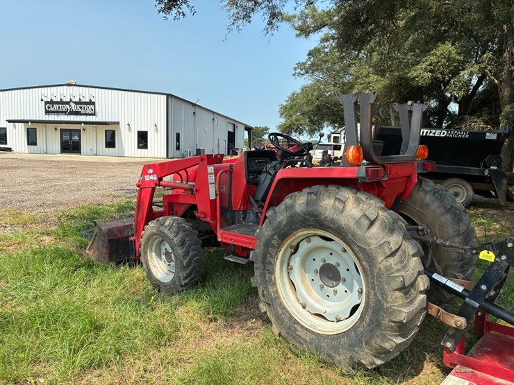 massey-ferguson-1250-image-4