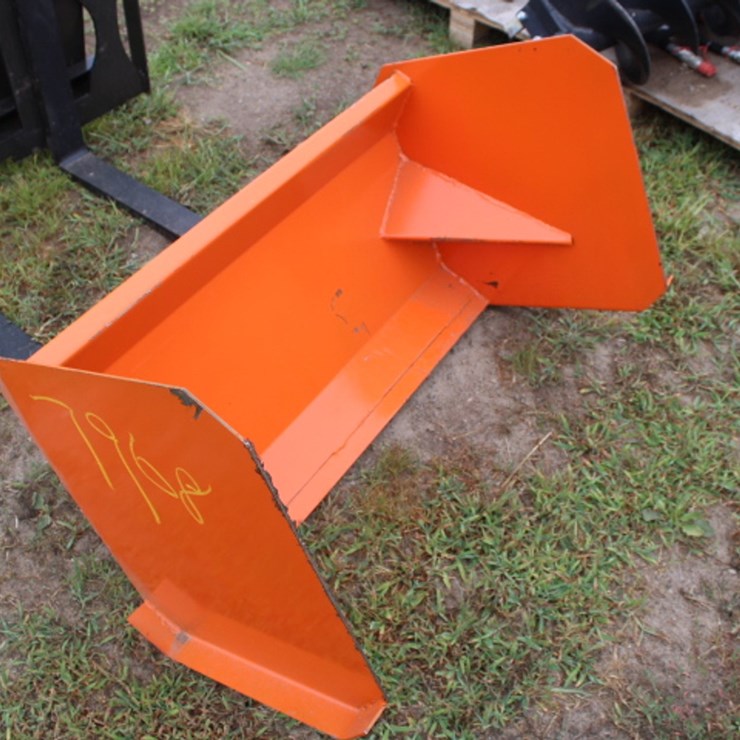 #7968 • 36'' mini snow pusher