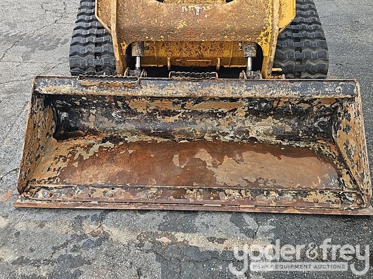 2023-caterpillar-289d3-image-10