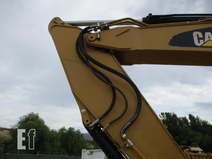 2015-caterpillar-336fl-image-18