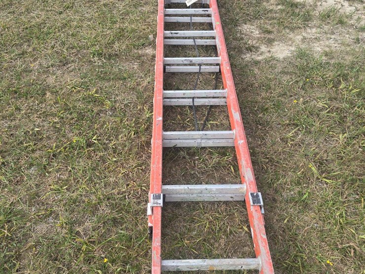 #180-•-x3-extendable-ladder-image-1