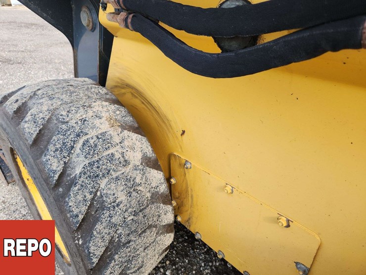 deere-326d-image-47