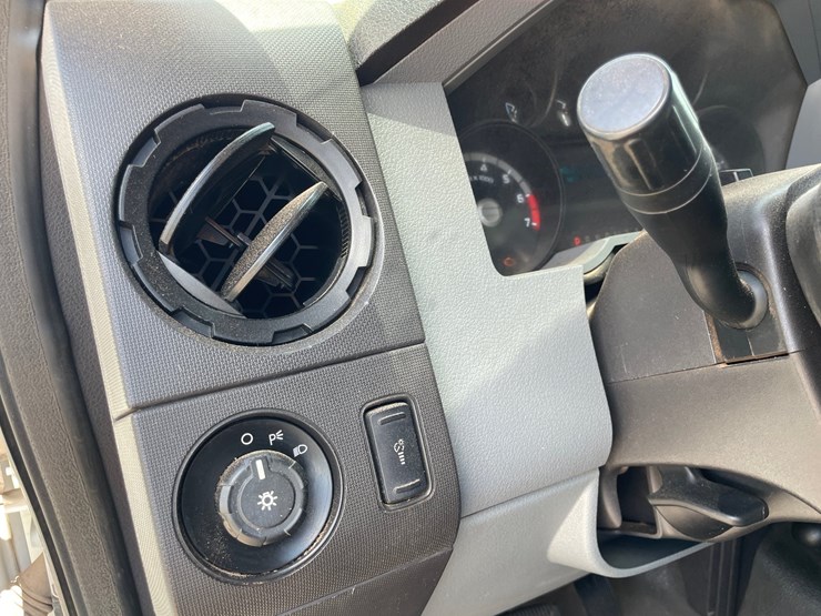 #2103-•-2015-ford-f25-image-63