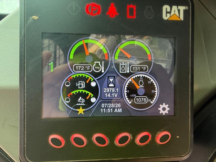 2020-caterpillar-299d3-image-23