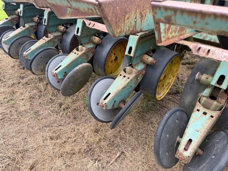 john-deere-530-image-24