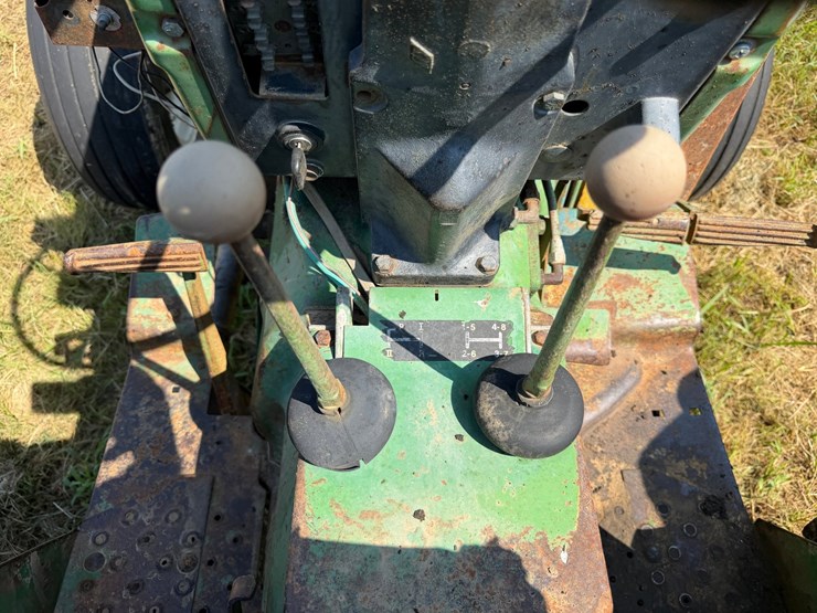 1972-john-deere-820-image-43