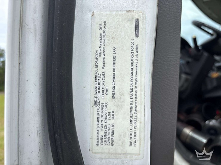 2019-freightliner-m2-106-image-7