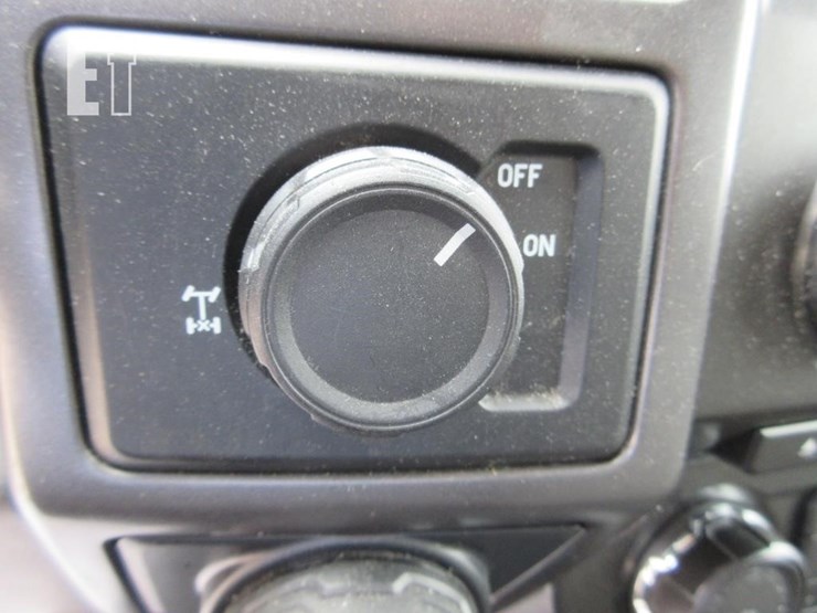 2017-ford-f150-xlt-image-10