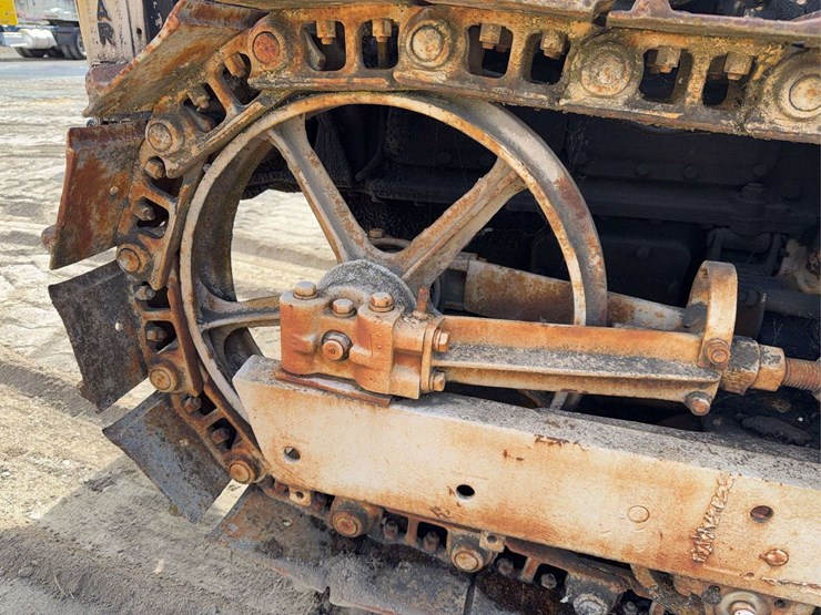 caterpillar-d2-image-14