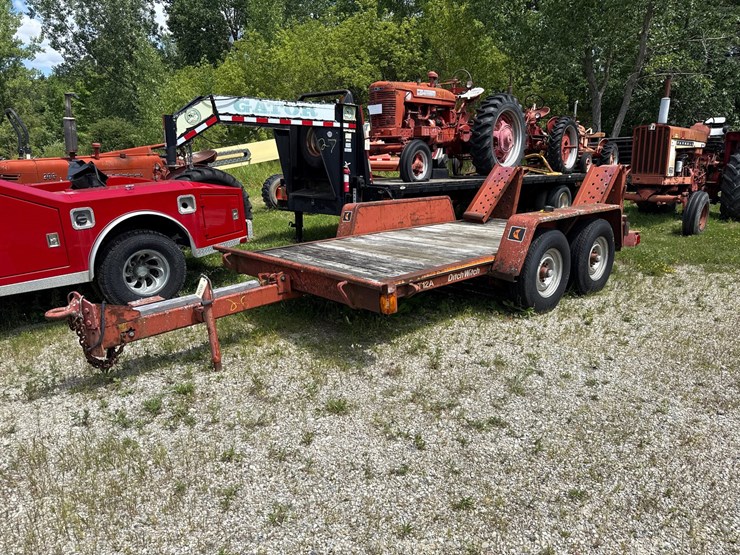 #26-•-13-foot-ditch-which-dual-axle-trailer-image-1