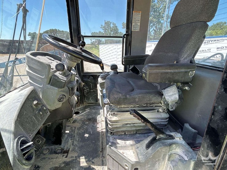 2002-caterpillar-924g-articulated-wheel-loader-image-10