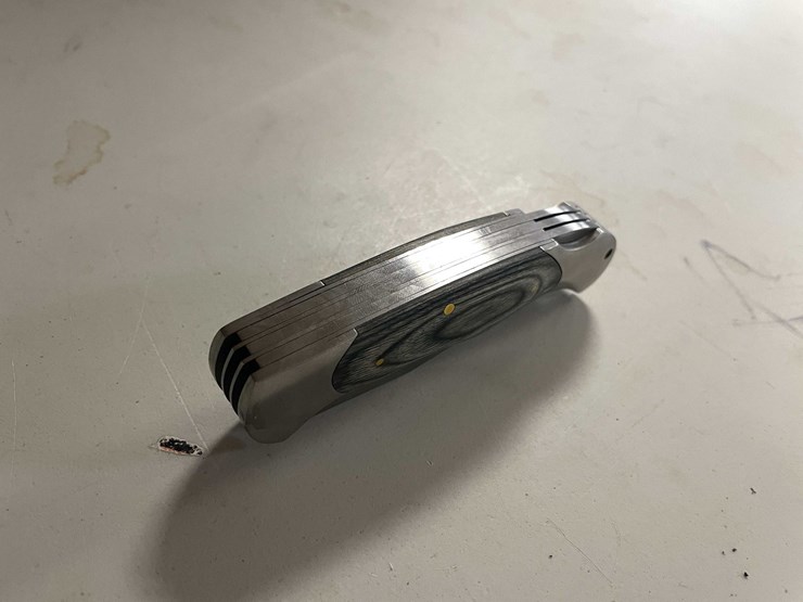 #10823-•-3-blade-knife-w/gut-hook-blade-image-10