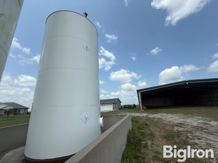 2020-kay-tank-vertical-fuel-tank-image-1