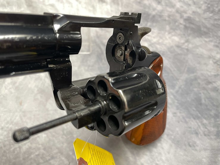 #10854-•-colt-trooper,-357-mag-revolver,-sn:-l31065-image-16