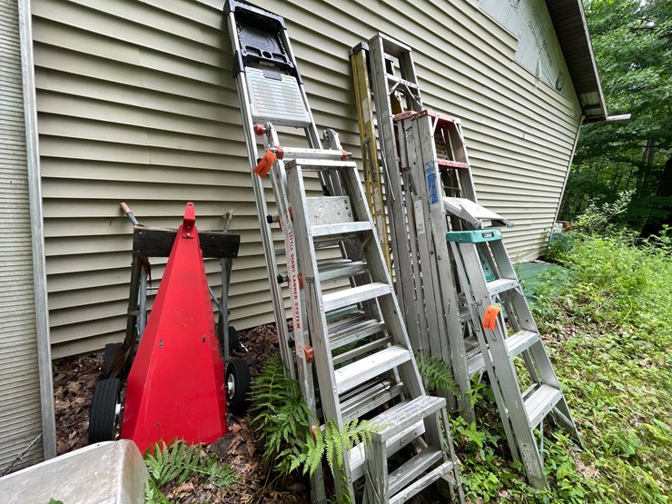 #6161-•-(4)-ladders-image-1