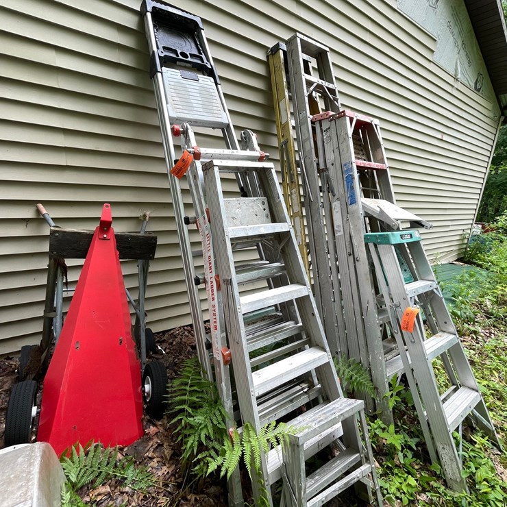 #6161 • (4) Ladders