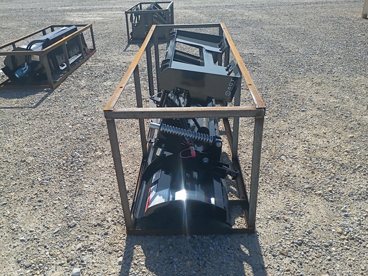 #l66-003-•-mower-king-dozer-blade-skid-steer-attachment-image-3