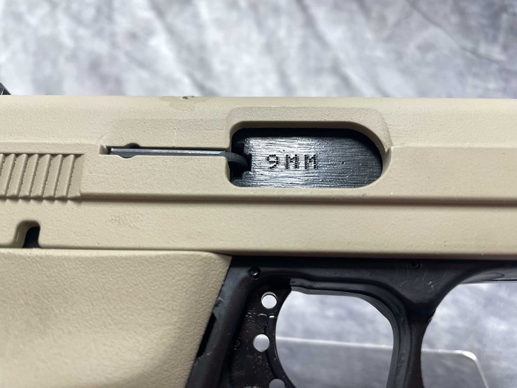 #10872-•-hi-point-c9,-9mm-luger-semi-auto-pistol,-sn:-p10189659-image-7