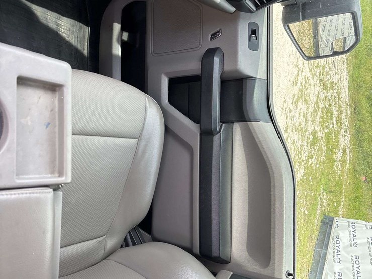 2016-ford-f150-image-17