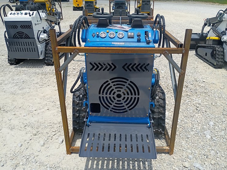 #l63-021-•-2026-zjg-380-mini-skid-steer-image-9