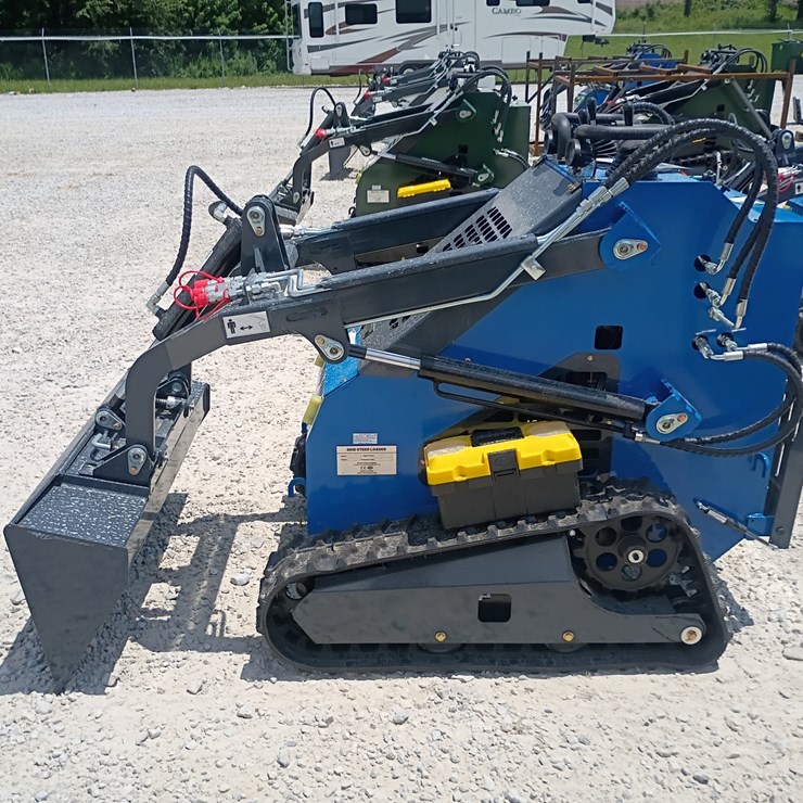 #L63-016 • 2026 ZJG 380 Mini Skid Steer