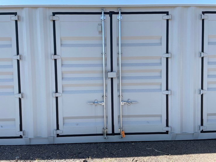#2351-•-40'-high-shipping-container-image-8