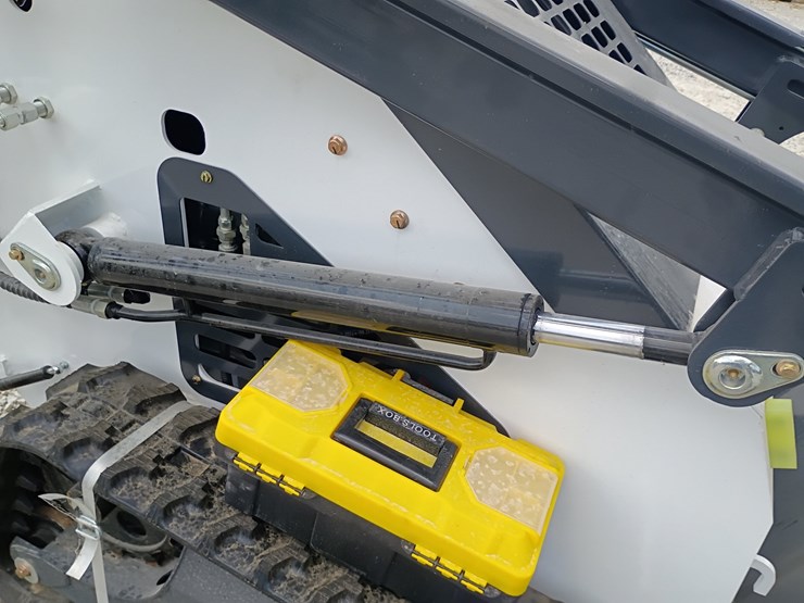 #l63-014-•-2026-zjg-380-mini-skid-steer-image-22