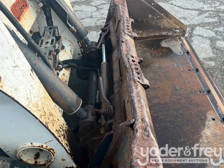 2020-bobcat-t870-image-15