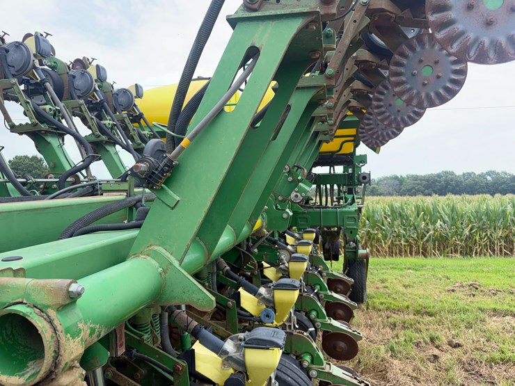 john-deere-1790-image-102